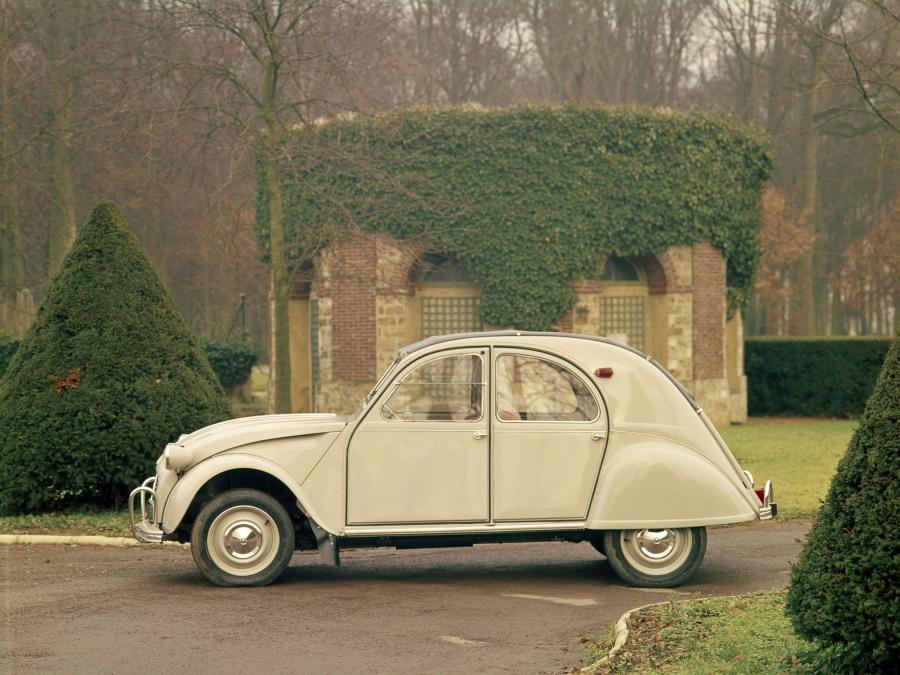  Citroen 2CV 1960 года  (фото 9 из 12)